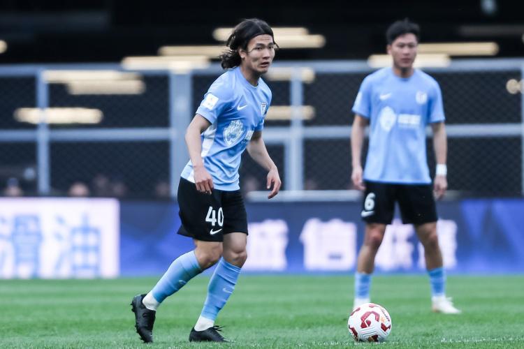 廖锦涛俱乐部各项赛事出场100次，广州队65场&amp;amp;大连英博23场